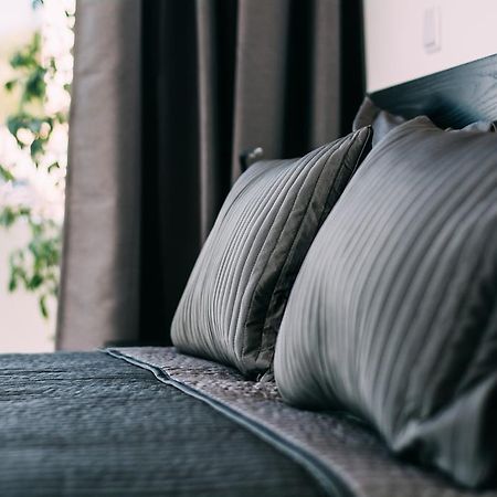 Arts In Apartments Pina Фуншал Екстериор снимка